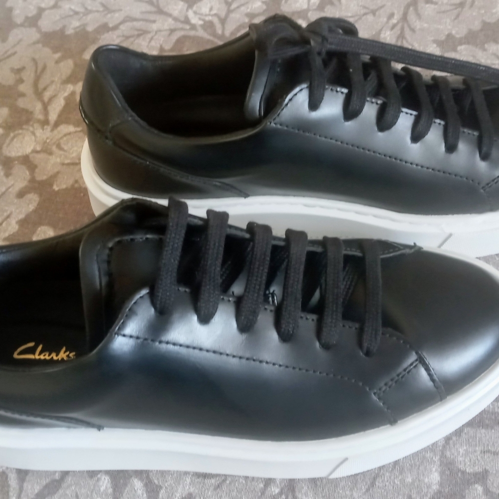 Clarks Womans Shoes - Picture 2 of 3